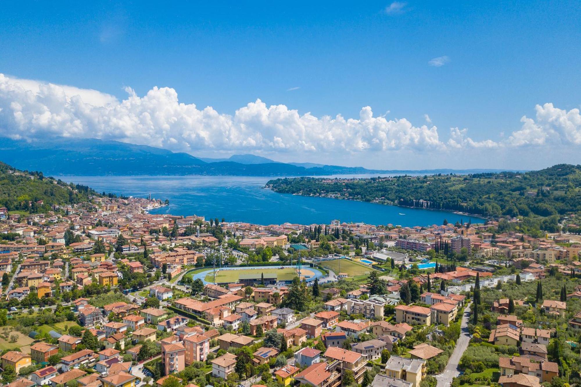 Villa Alberti 900M From Garda Lake - Happy Rentals سالو المظهر الخارجي الصورة