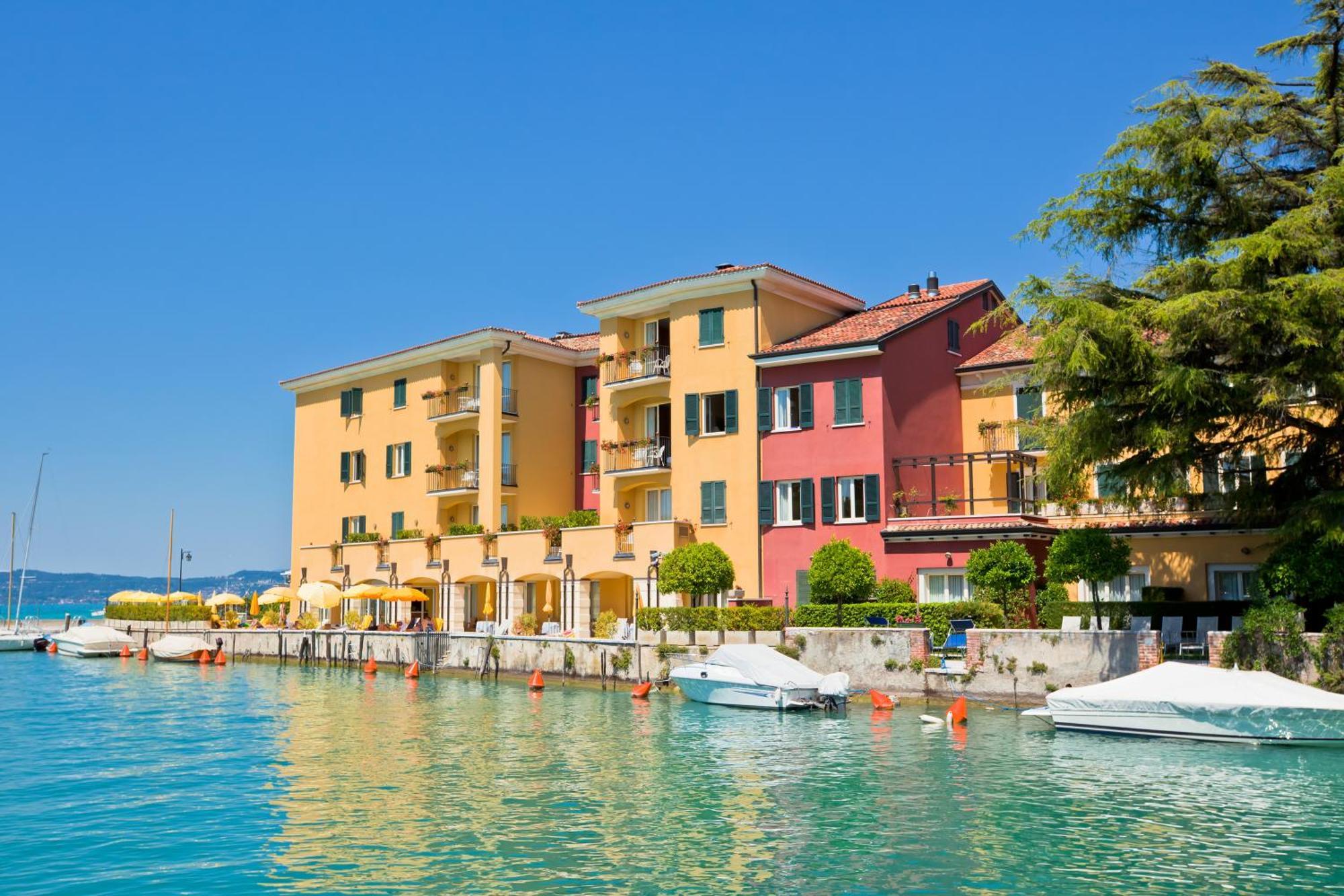 Villa Alberti 900M From Garda Lake - Happy Rentals سالو المظهر الخارجي الصورة