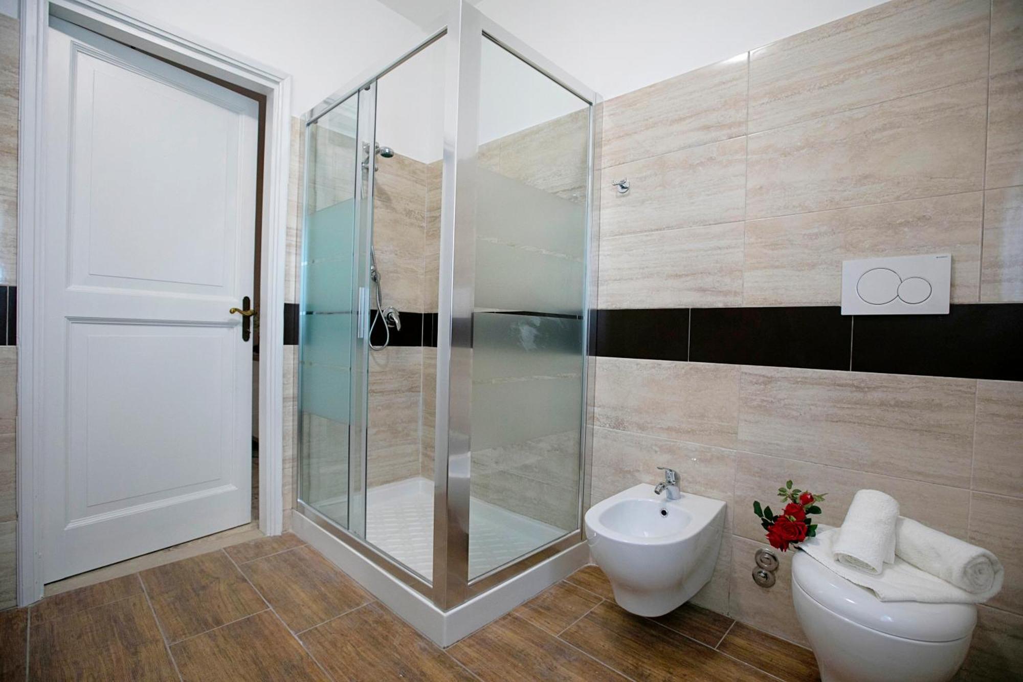 Villa Alberti 900M From Garda Lake - Happy Rentals سالو المظهر الخارجي الصورة